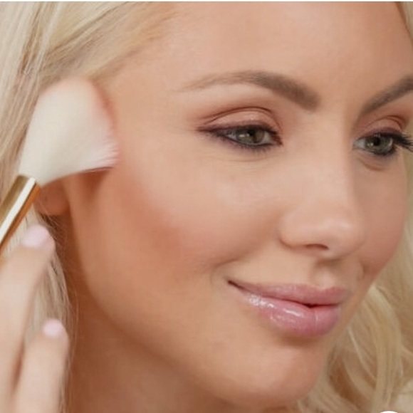 Tarte Amazonian Clay 12-Hour Blush Exposed - Picture 10 of 14